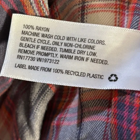 Mossimo Plaid Blouse - Picture 7 of 7